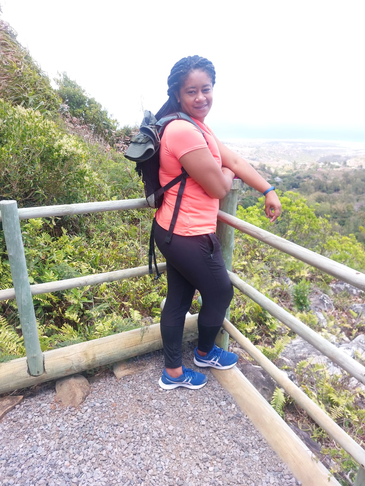 Carmela - Hiking Guide